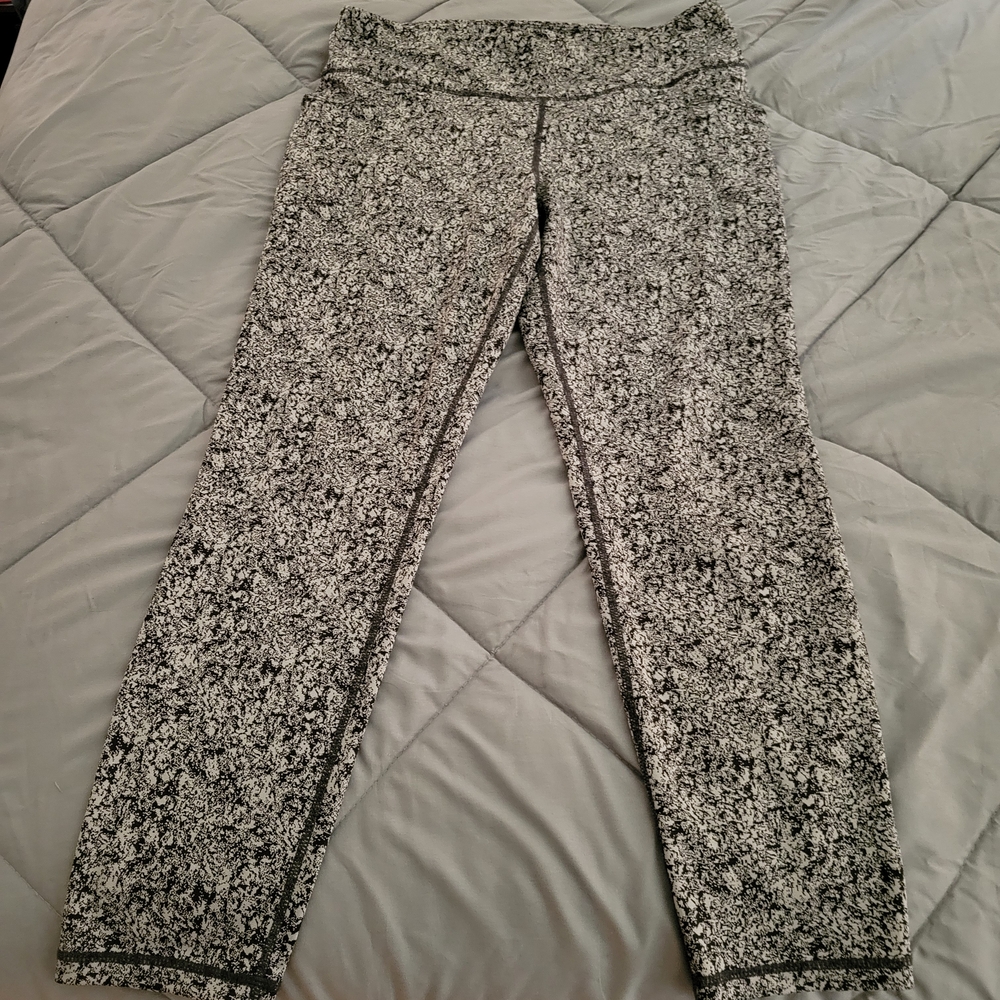 Black and White Textured Patterned Full Length Hi Waist Leggings With Pockets